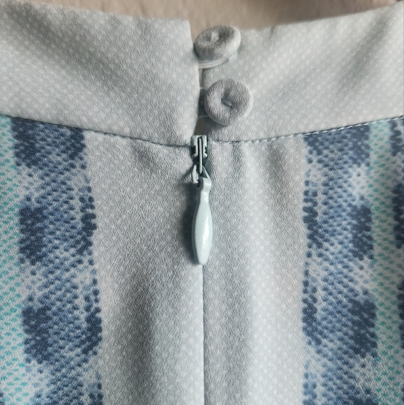 BCBGMAXAZRIA Cambria Mini Shift Dress | Crystal Blue Keyhole | Size 4 EUC - Picture 5 of 8